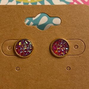 💕Pink Iridescent Stud Earrings💕